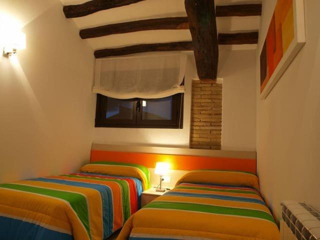 Apartamentos Berdiel Casbas de Huesca Buitenkant foto